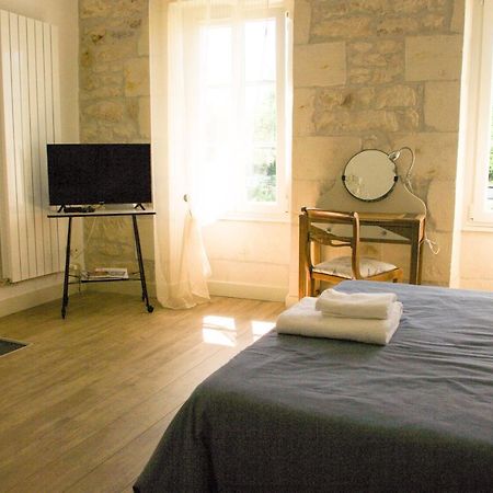 Entre Pierre Et Bois Appartement Saint-Savinien Buitenkant foto